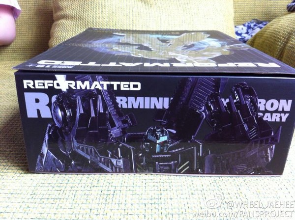 Unboxing Terminus Hexatron Shodow Emassary Limited Edition Figure From Mastermind Creations  (4 of 17)